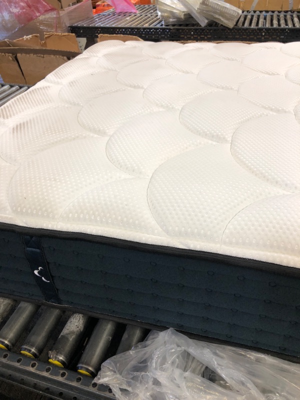 Photo 1 of NEEDS CLEANING----DreamCloud 12" Queen Mattress - Luxury Hybrid Gel Memory Foam - 365 Night Trial - Premium Pressure-Relieving Layers - Forever Warranty - Mattress in a Box - CertiPUR-US Certified