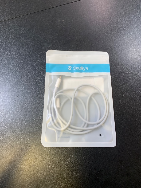 Photo 1 of (Apple MFi Certified) iPhone AUX Cord,Lightning to 1/8 Inch Audio Cable,3.3ft, Headphone Jack Adapter Male Aux Stereo Audio Cable Compatible for iPhone 14/13/12/11/XR/X/8/7 (White)