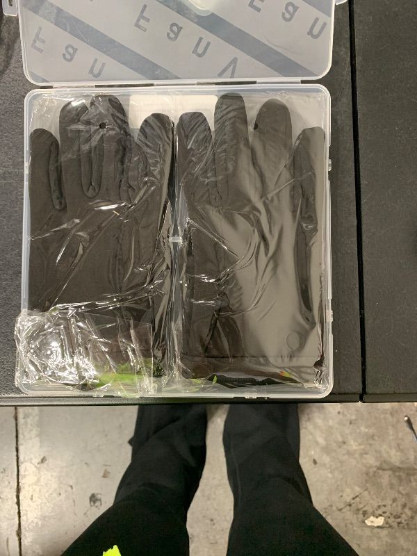 Photo 1 of Black gloves 