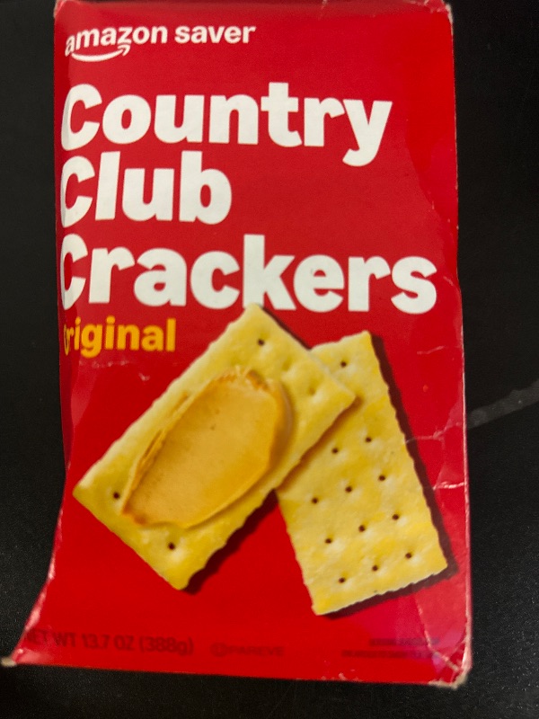 Photo 1 of Amazon Saver, Original Country Club Crackers, 13.7 Oz (Previously Happy Belly, Packaging May Vary)