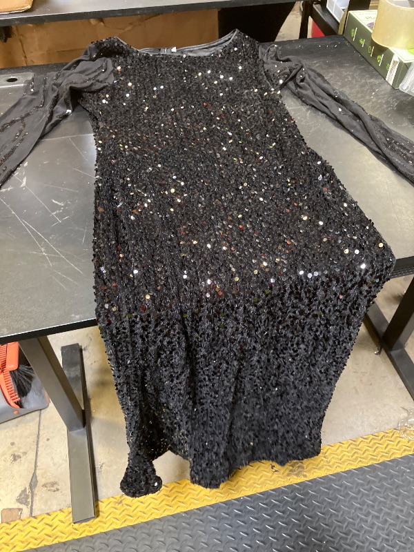 Photo 1 of WOMENS MAXI DRESS
SIZE MEDIUM