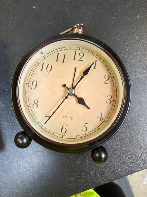 Photo 1 of Vintage Retro Analog Alarm Clock, 4 inch Super Silent Non Ticking Small Clock with Night Light, Battery Operated, Simply Design, for Living Room, Bedroom, Bedside, Desk, Gift Clock (Arabic)