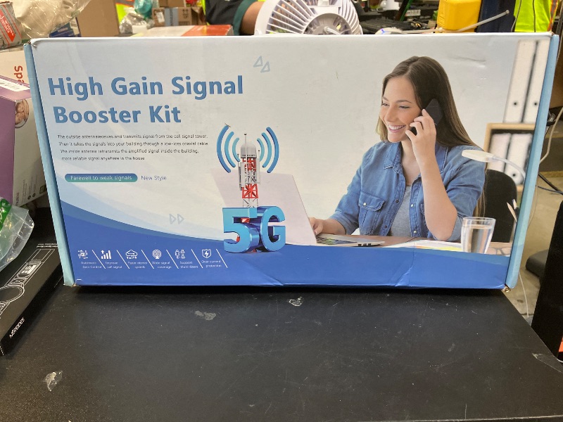 Photo 1 of Cell Phone Signal Booster Home 5G 4G LTE Covers up to 4,500 sq.ft for All Major US Carriers: Verizon, ATT, Sprint and More, Smart Auto Gain Control Cell Phone Booster FCC Approved (Black)