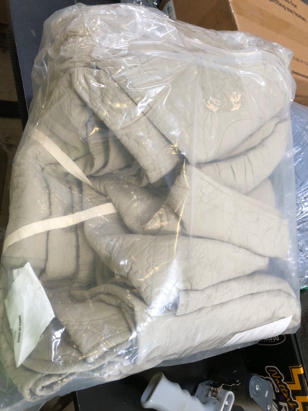 Photo 1 of EVERGRACE 100% Cotton Paisley Quilt Set, King Size 3 Piece Set – Prewashed Lightweight Bedspread with 2 Shams, Soft & Breathable Matelasse Coverlet for All-Season Comfort, Light Sage Green