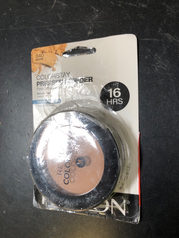 Photo 1 of Revlon ColorStay Pressed Powder Face Makeup, Longwearing, Fragrance-Free, Noncomedogenic, 840 Medium, 0.3 oz