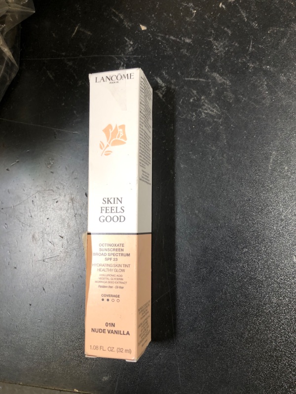 Photo 1 of Lancôme Skin Feels Good Hydrating Tinted Moisturizer with SPF 23 - Oil-Free & Lightweight Foundation - Sheer Coverage with Healthy Glow Finish - 01N Nude Vanilla