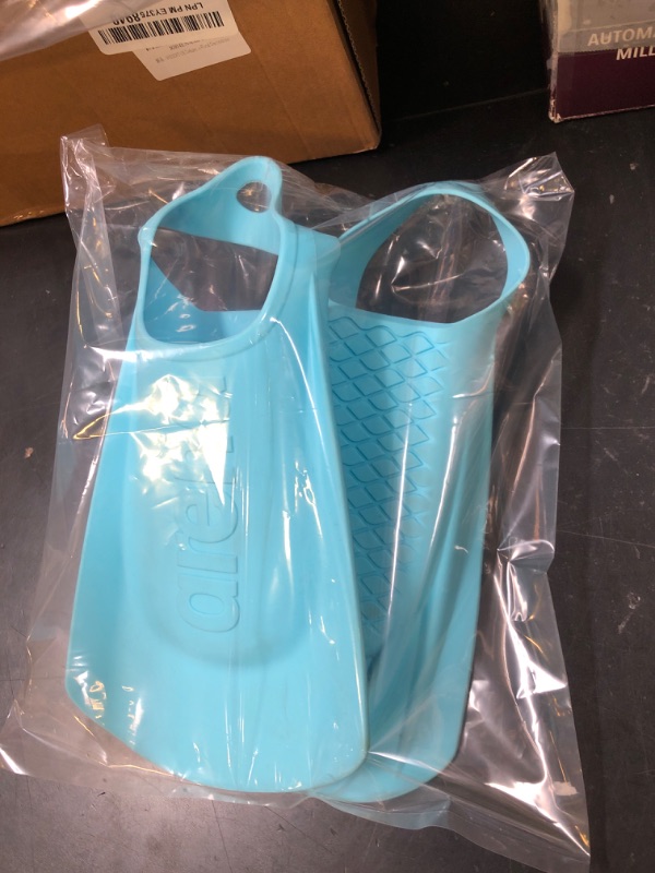 Photo 1 of arena Unisex Kids Junior Swim Training Fins for Lap Swimming, Open Heel and Hydrodynamic Slits, Sky, Size 3-3.5 US