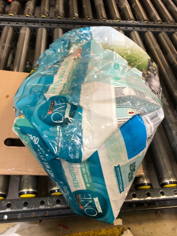 Photo 1 of Purina ONE Sensitive Stomach, Sensitive Skin, Natural Dry Cat Food, +Plus Sensitive Skin and Stomach Formula - 22 lb. Bag
