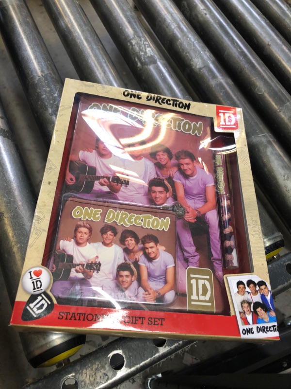 Photo 1 of  One Direction A5 Notebook, Coin Purse, and Pen Set