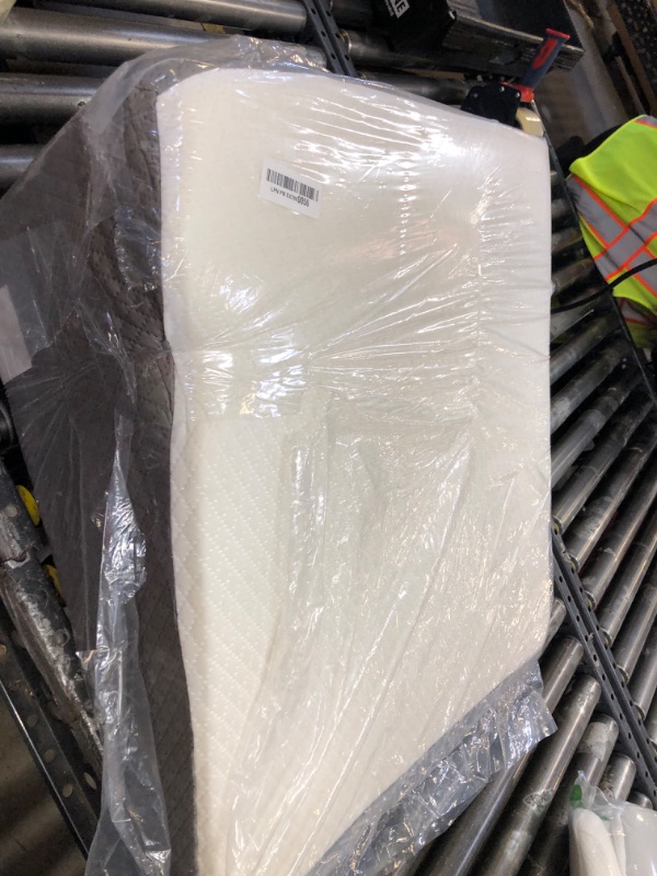 Photo 1 of Large size wedge pillow