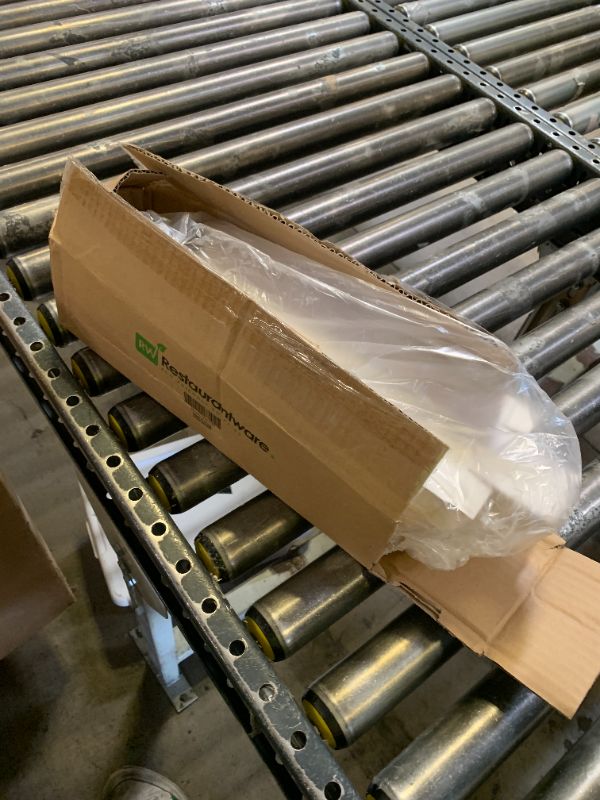 Photo 1 of Restaurantware Bio Tek 11.8 x 2 x 1.3 Inch Hot Dog Trays 200 Open-Design Hot Dog Containers - Greaseproof Recyclable Kraft Paper Hot Dog Serving Trays