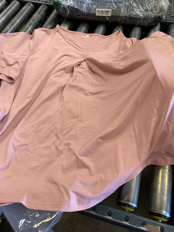 Photo 1 of SIZE 20W PINK TEE