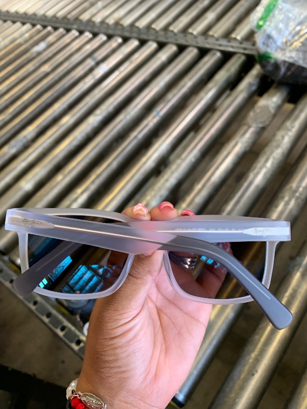 Photo 1 of Maui Jim Men's and Women's Stone Shack Polarized Classic Sunglasses, Crystal w/Dark Grey Tips/Blue Hawaii, Medium