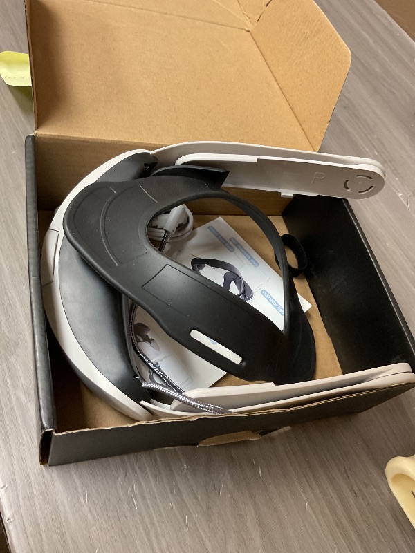 Photo 1 of Saqico Head Strap with Battery for Oculus Quest 2, 10000mAh Battery Pack Extend 8H Playtime, Fast Charging VR Power, Adjustable Elite Strap Replacement Accessories for Oculus/Meta Quest 2