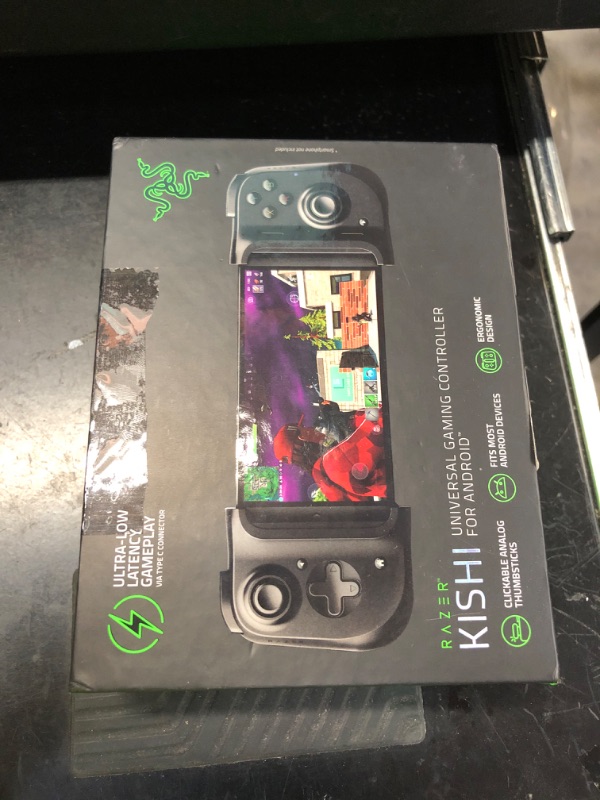 Photo 1 of Razer Kishi Mobile Game Controller/Gamepad for Android USB-C: Xbox Game Pass Ultimate, xCloud, Stadia, GeForce NOW, Luna - Passthrough Charging - Low Latency Phone Controller Grip - Samsung, Pixel