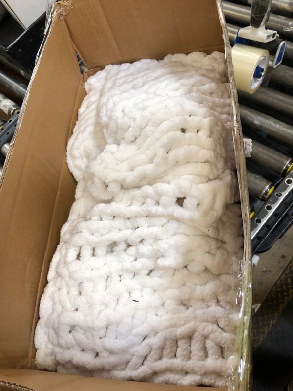 Photo 1 of Chunky Knit Blanket Throw 48"*71", Hand Knitted Warm Chenille Throw Blanket, Home Decor Soft Thick Yarn Cable Knit Blanket,Soft Breathable Fleece Banket Christmas for Couch Bed Sofa Best Gift (White)