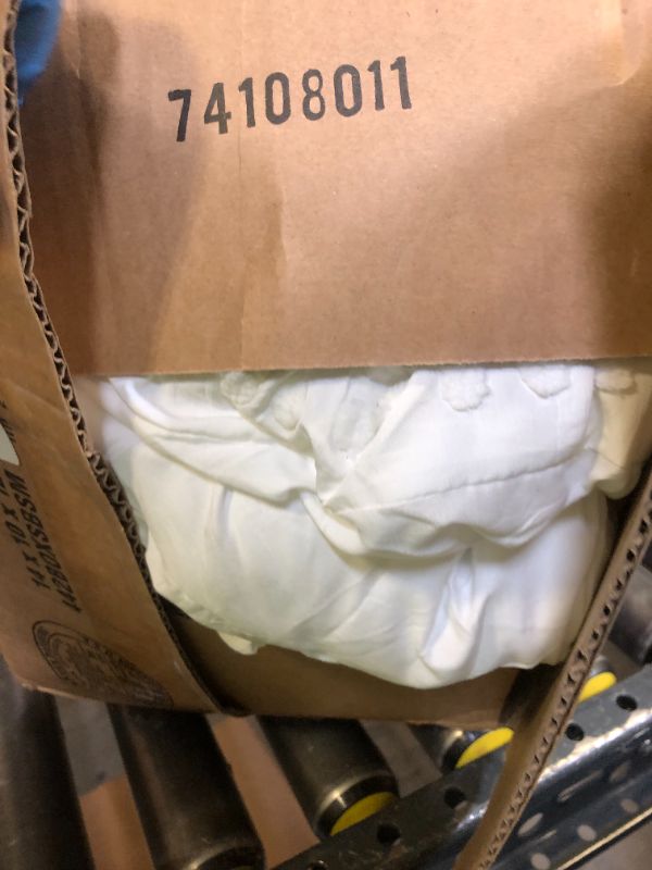 Photo 1 of Cupocupa Queen Comforter Set White Comforters Queen Size Sets Boho Tufted Shabby Chic Vintage Farmhouse Bedding Set Soft Fluffy Lightweight Comforter with 2 Pillow Cases for All Season