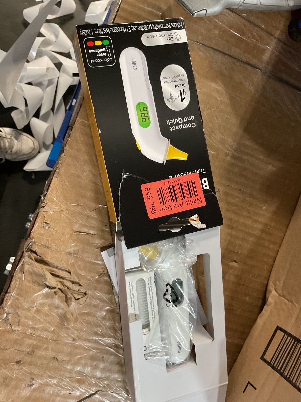 Photo 1 of **UNABLE TO TEST MAY NEED A NEW BATTERY***
Braun ThermoScan 4 Digital Ear Thermometer, Professional Accuracy with Color Coded and Audio Fever Guidance for Babies, Toddlers, Kids and Adults, FSA and HSA Eligible