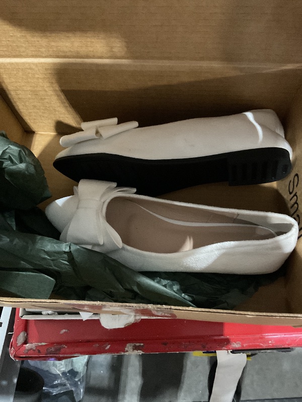 Photo 1 of (USED/FAIR) (6.5) SAILING LU Womens Flats Shoes White Comfortable Slip On Loafers Casual Business Ballet Walking Flats for Women Wedding Dressy Flats Size 6.5