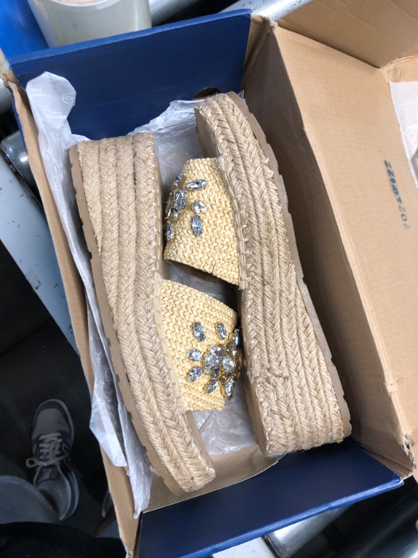 Photo 1 of (7M) (USED/FAIR) WHITE MOUNTAIN Women's Stitch Low Platform Espadrille Sandal, Natural, 7 M