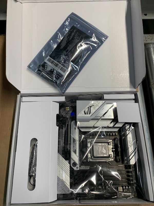 Photo 1 of ASUS ROG Strix B650-A Gaming WiFi 6E AM5 (LGA1718) Ryzen 7000 Motherboard(12+2 Power Stages,DDR5,3xM.2 Slots,PCIe® 4.0, 2.5G LAN,WiFi 6E,USB 3.2 Gen 2x2 Type-C® Port)