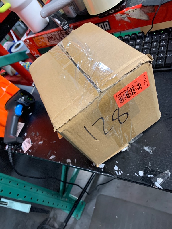 Photo 1 of Sumnacon Tissue Box Cover Square Tissue Box with Lid, Metal Tissue Box Holder Stylish Tissue Cover Cube Tissue Box Cover for Bathroom Toilet Kitchen Table Desk Home Office, Silver