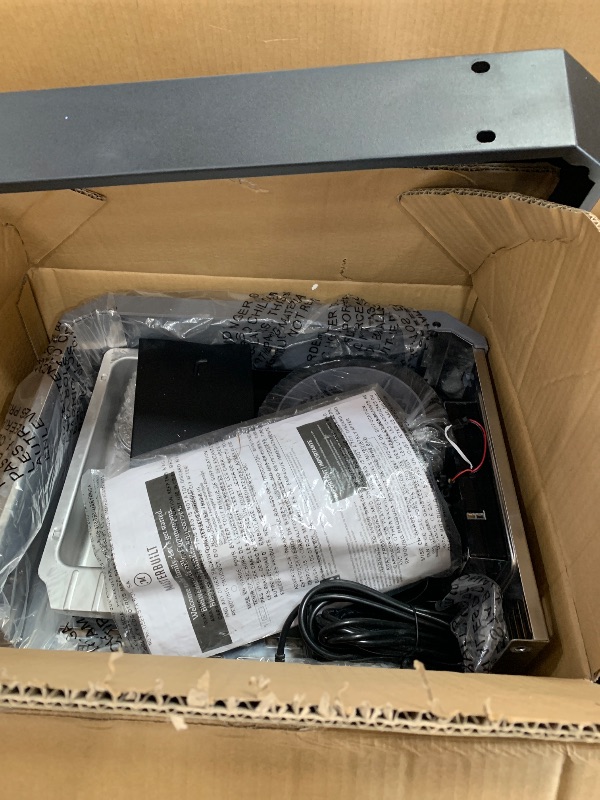 Photo 1 of ***DAMAGED BOX****Masterbuilt® Gravity Series® 1050 Digital Charcoal Grill and Smoker with Digital Control, App Connectivity and 1,050 Cooking Square Inches in Black, Model MB20041220
