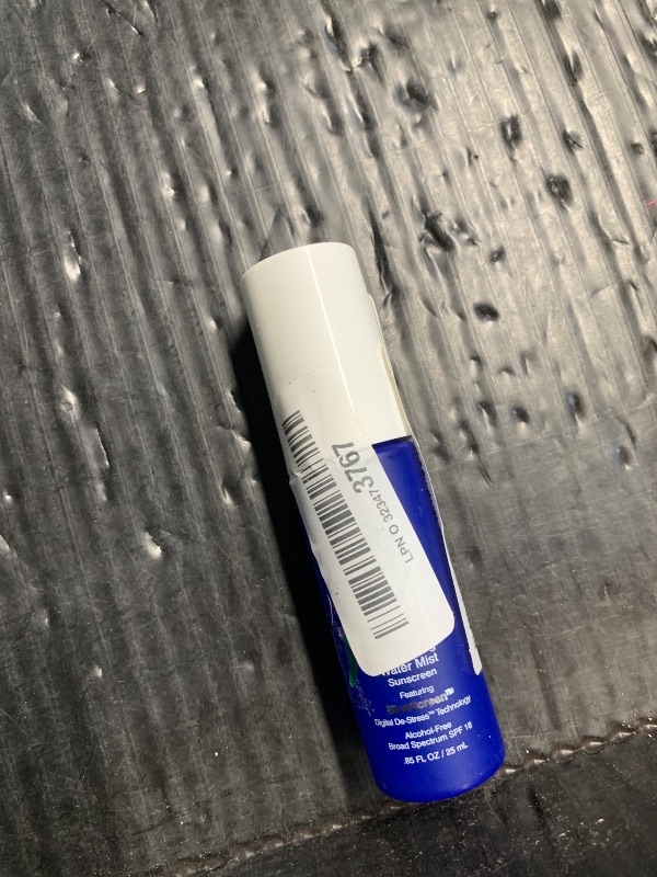 Photo 1 of *** FACTORY SEAL***COOLA Organic Refreshing Water Mist Face Moisturizer with SPF 18, Dermatologist Tested Face Sunscreen with Plant-Derived BlueScreen Digital De-Stress Technology, 0.85 Fl Oz