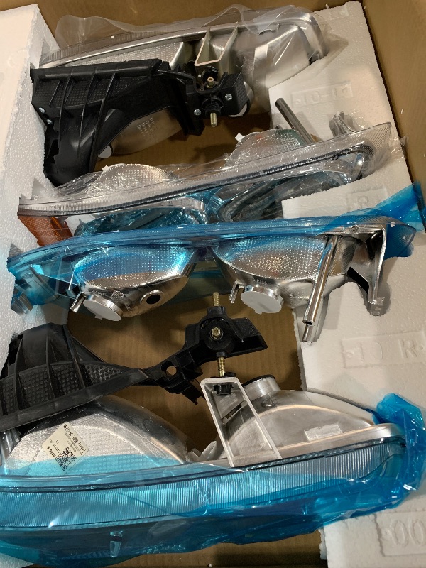 Photo 1 of (see all images) ADCARLIGHTS Headlight Assembly for 1999 2000 2001 2002 Chevy Silverado 1500 2500/1500HD 2500HD 3500/2000-2006 