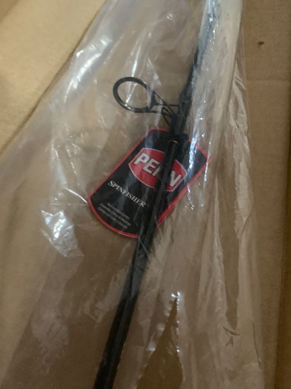 Photo 1 of (broken tip) (sold for parts) PENN 7' Spinfisher VII Spinning Fishing Rod & 5500 Reel Combo, 12-20lb Line Rating, Medium Heavy Power, IPX5 Sealing