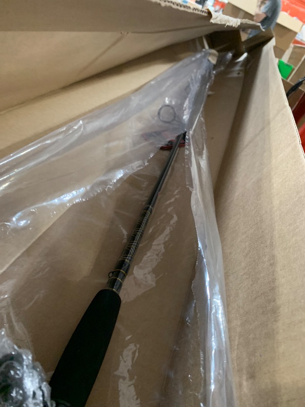 Photo 1 of (broken tip) (sold for parts) PENN 7' Spinfisher VII Spinning Fishing Rod & 5500 Reel Combo, 12-20lb Line Rating, Medium Heavy Power, IPX5 Sealing