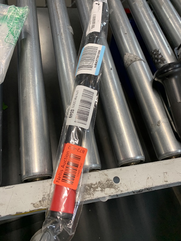 Photo 1 of Winn 21-inch Putter Grip (Red/Black)