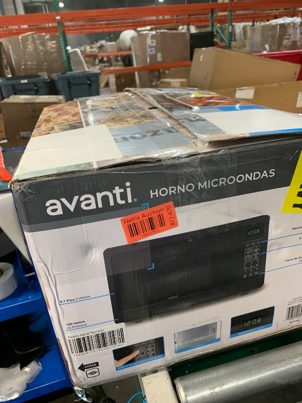 Photo 1 of *** BROKEN DOOR - PARTS ONLY *** Avanti MT7V1B Microwave Oven 700-Watts Compact with 6 Pre Cooking Settings, Speed Defrost, Electronic Control Panel and Glass Turntable, 0.7-Cu.Ft, Black