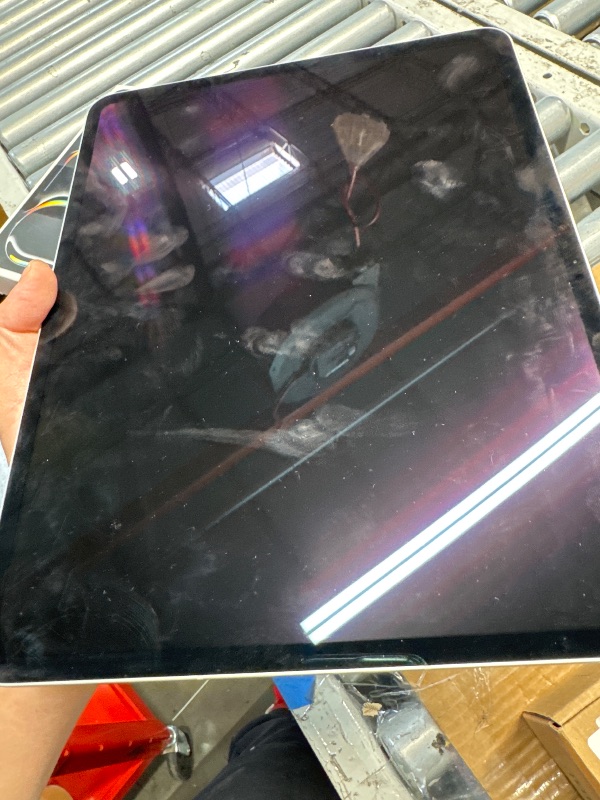 Photo 1 of **Prev used**Minor Damage**Powers on**
Apple iPad Pro 13-Inch (M4): Built for Apple Intelligence, Ultra Retina XDR Display, 512GB, 12MP Front/Back Camera, LiDAR Scanner, Wi-Fi 6E + 5G Cellular, Face ID, All-Day Battery Life — Silver