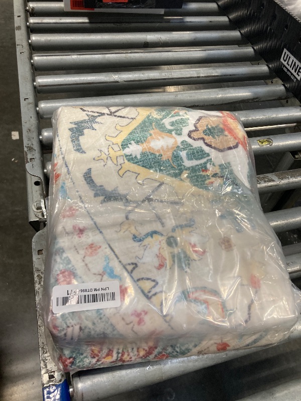 Photo 1 of Round Rug for Living Room 5Ft Round Washable Rug Boho Small Circle Kitchen Area Rug Non Slip Low Pile Circular Rugs Soft Round Carpet for Bedroom, Office, Kitchen Entryway, Bathroom (Cream/Green)