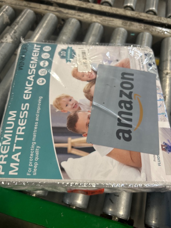 Photo 1 of ?Dorms Hotel Exclusive? Twin XL Mattress Protector 39"x80" Fits 10/11/12 in Deep, Zipper, Waterproof, Terry Top Pocket Spring Mattress Cover Encasement
