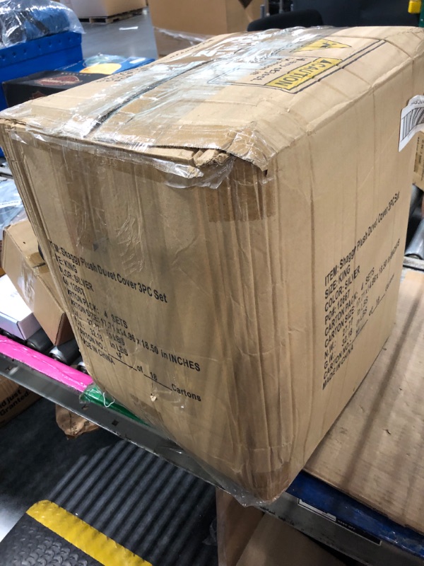 Photo 1 of  BUNDLED BOX MEDIUM**********FINAL SALE ITEM****** NO RETURNS******