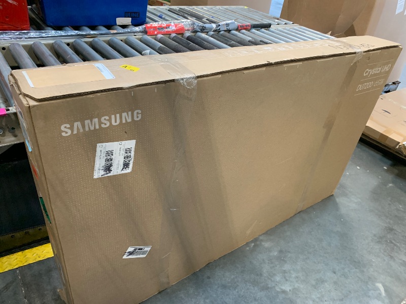 Photo 1 of ** ONLY PARTS ** SAMSUNG 65-Inch Class Crystal UHD 4K DU7200 Series HDR Smart TV w/Object Tracking Sound Lite, PurColor, Motion Xcelerator, Mega Contrast, Q-Symphony (UN65DU7200, 2024 Model)