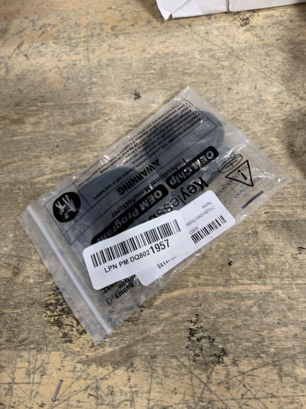 Photo 1 of (BAGGED) (USED/FAIR) 2 Keylessbest Replacement for 1998 1999 2000 2001 2002 Chevrolet S10 Silverado Blazer GMC Sonoma Yukon Jimmy Key Fob Remote Control KOBUT1BT 3 Buttons 315MHz