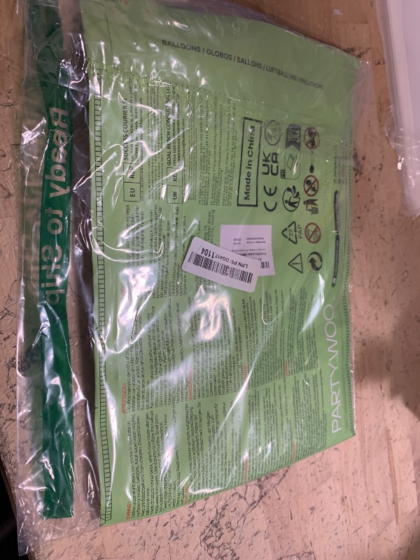 Photo 1 of PartyWoo Sage Green Balloons 140 pcs Different Sizes of 18 12 10 5 Inch Matte Olive Boho Dusty Green Eucalyptus Latex Helium Balloon Arch Kit Garland for Wedding Birthday Party Decorations Green-F32