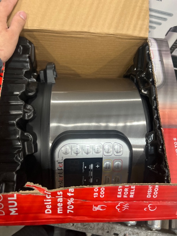 Photo 1 of (See all images)Instant Pot 6Qt Duo 120V V5