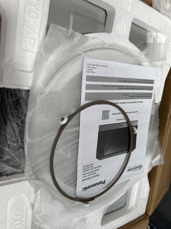 Photo 1 of ** FOR PARTS ONLY ** 
Panasonic Microwave Oven NN-SN686S Stainless Steel Countertop/Built-In with Inverter Technology and Genius Sensor, 1.2 Cubic Foot, 1200W