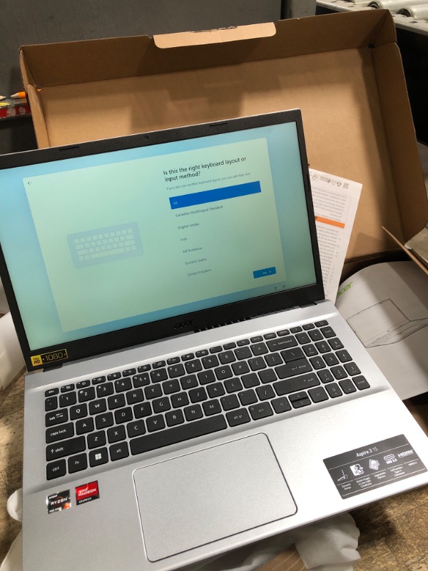 Photo 1 of acer Aspire 3 15.6" Notebook FHD AMD Ryzen 7 5700U 16GB RAM 512GB SSD Windows 11 Home