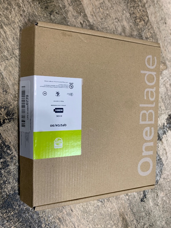 Photo 1 of (damaged pieces) Philips Norelco OneBlade 360 Hybrid Face, Electric Beard Trimmer and Shaver, with 360 Blade Technology, 1x 360 Blade for Face, 5in1 Adjustable Comb, Model QP2724/90