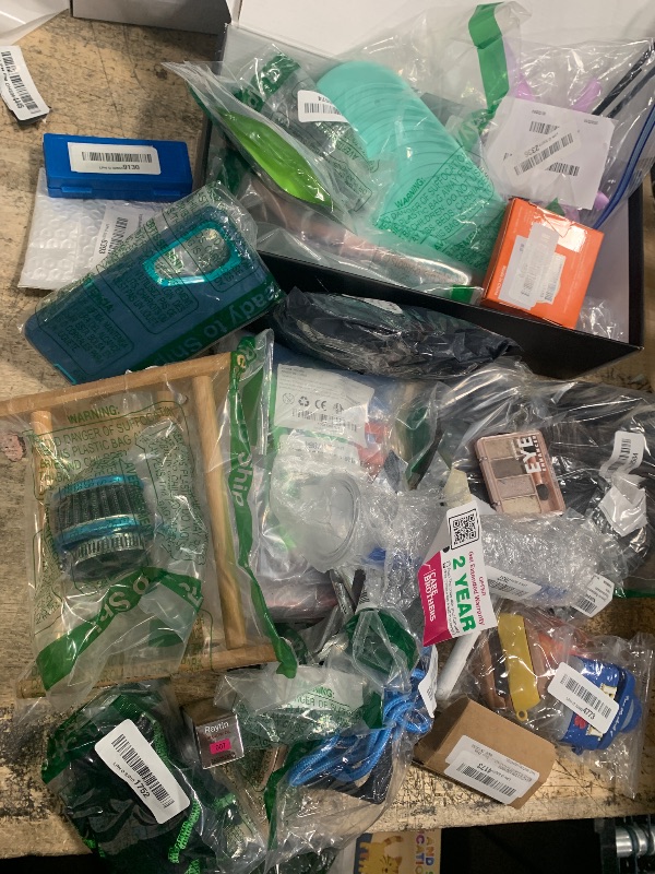 Photo 1 of ** SOLD AS IS BUNDLE OF HOME GOODS AND MISCELLANEOUS ITEMS FINAL SALE**