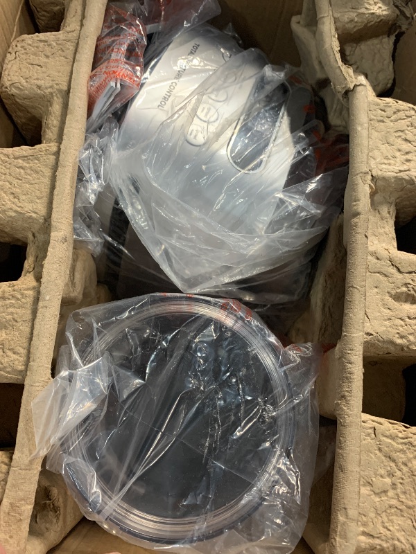 Photo 1 of ***(FOR PARTS ONLY/ NON FUNCTIONAL)***
Ninja SS151 TWISTi Blender DUO, High-Speed 1600 WP Smoothie Maker & Nutrient Extractor* 5 Functions Smoothie, Spreads & More, smartTORQUE, 34-oz. Pitcher & (2) To-Go Cups, Gray