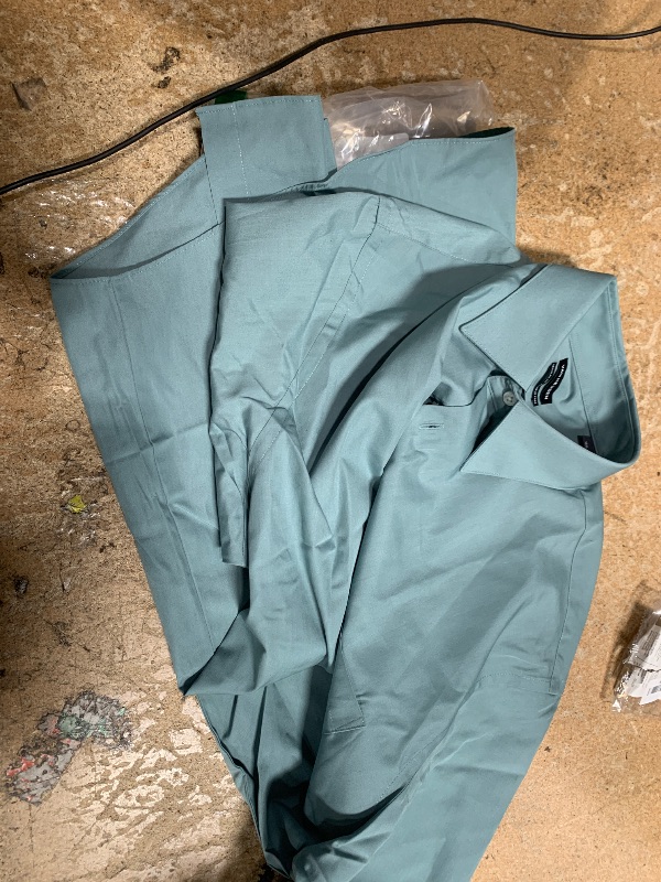 Photo 1 of *PHOTO FOR REFERENCE* Van Heusen Men's Short Sleeve Dress Shirt Regular Fit Poplin Solid, Pacifico, 16.5" Neck