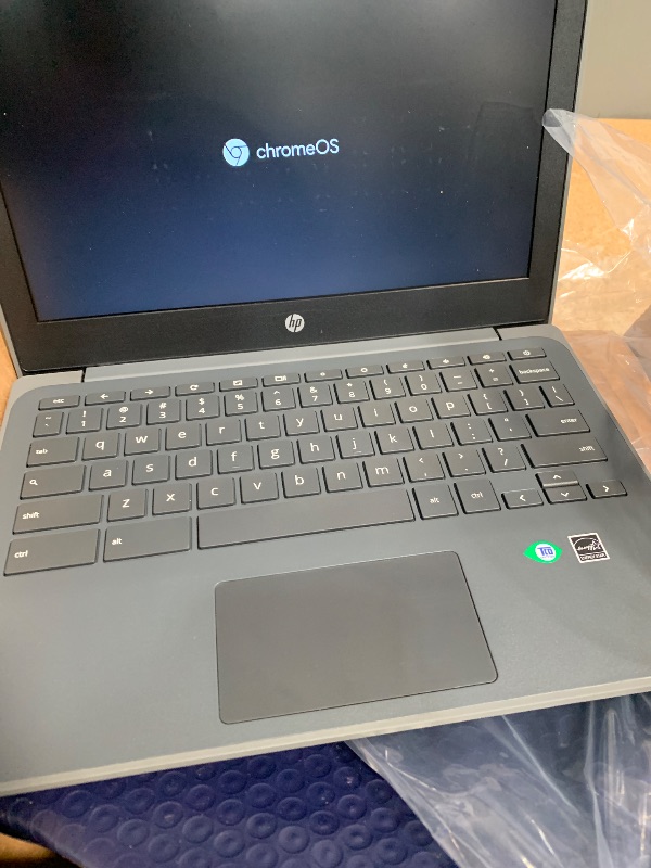 Photo 1 of HP Chromebook 11A G8 Education Edition AMD A4-9120C 4GB DDR4-1866 SDRAM, 32GB eMMC 11.6-inch WLED HD Webcam Chrome OS (Renewed)