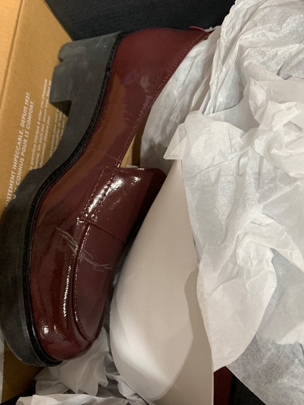 Photo 1 of *USED Creased- looks used.*Naturalizer Women's Darry Slip On Lightweight Lug Sole Heeled Loafer, Cabernet Sauvignon Patent, 7