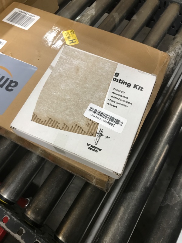 Photo 1 of Vinyl Siding Mounting Blocks with Built-in Electrical Box- 8141 Vertical Siding Mounting Kit Outdoor Light- Ideal for 1/2" Lap Siding – White(1 Pack)